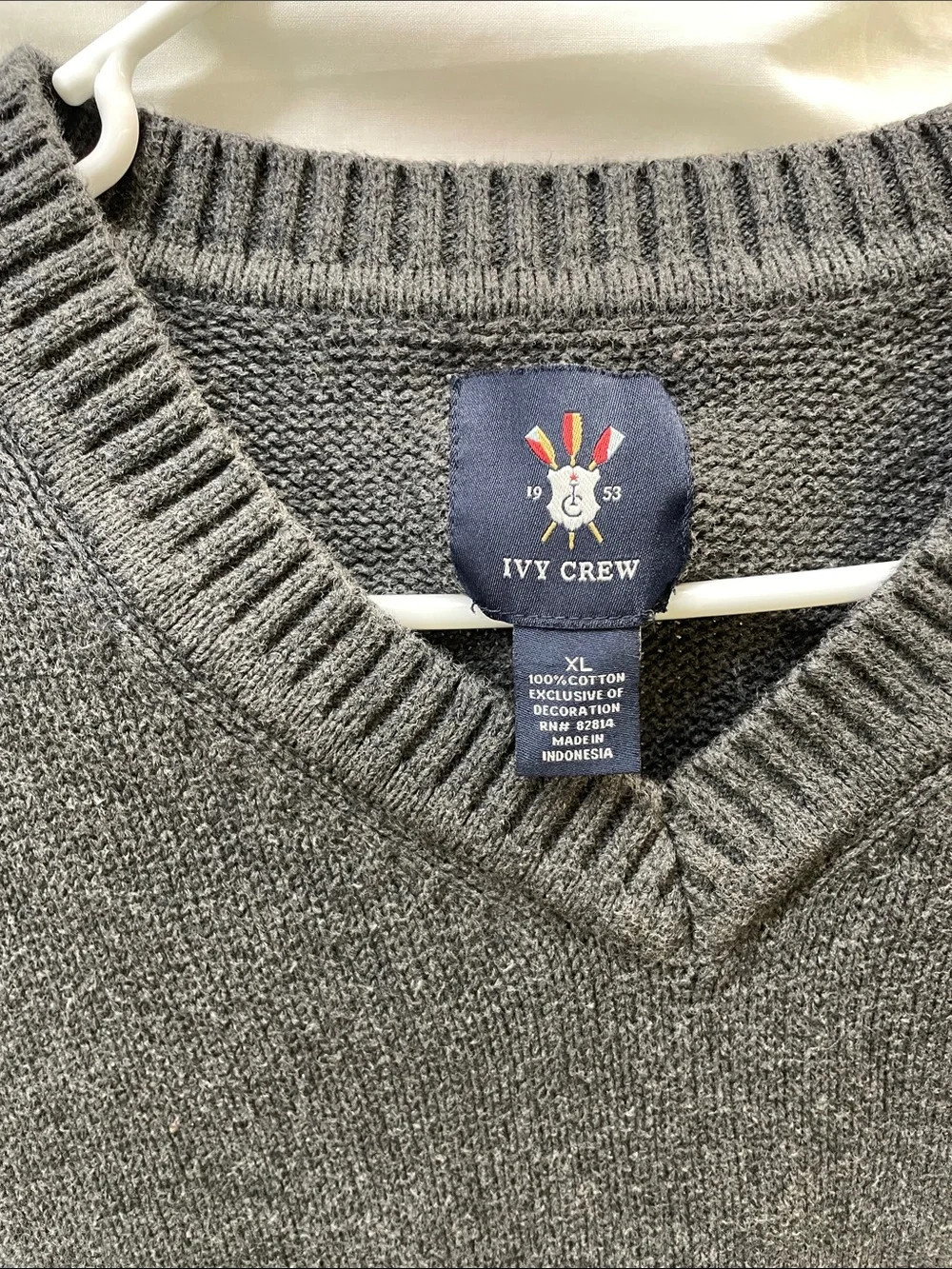 J. Crew Men's Dark Charcoal V-Neck Sweater Vest men sz xl